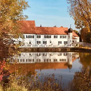 https://schloss-otting.com-bavaria.com